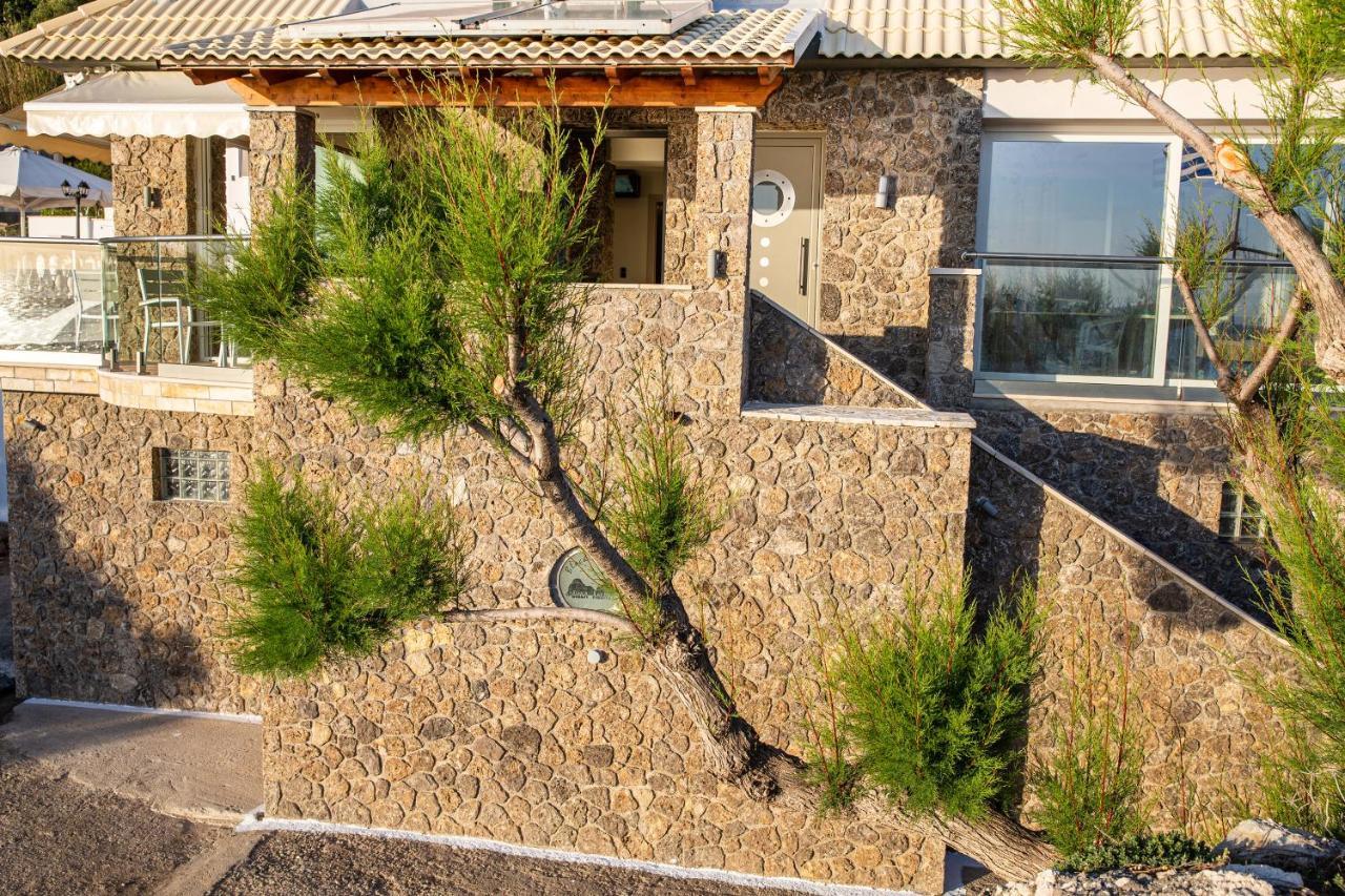 Black Rocks Family, Luxury Seafront Beach Maisonette Ájos Górdios Eksteriør bilde
